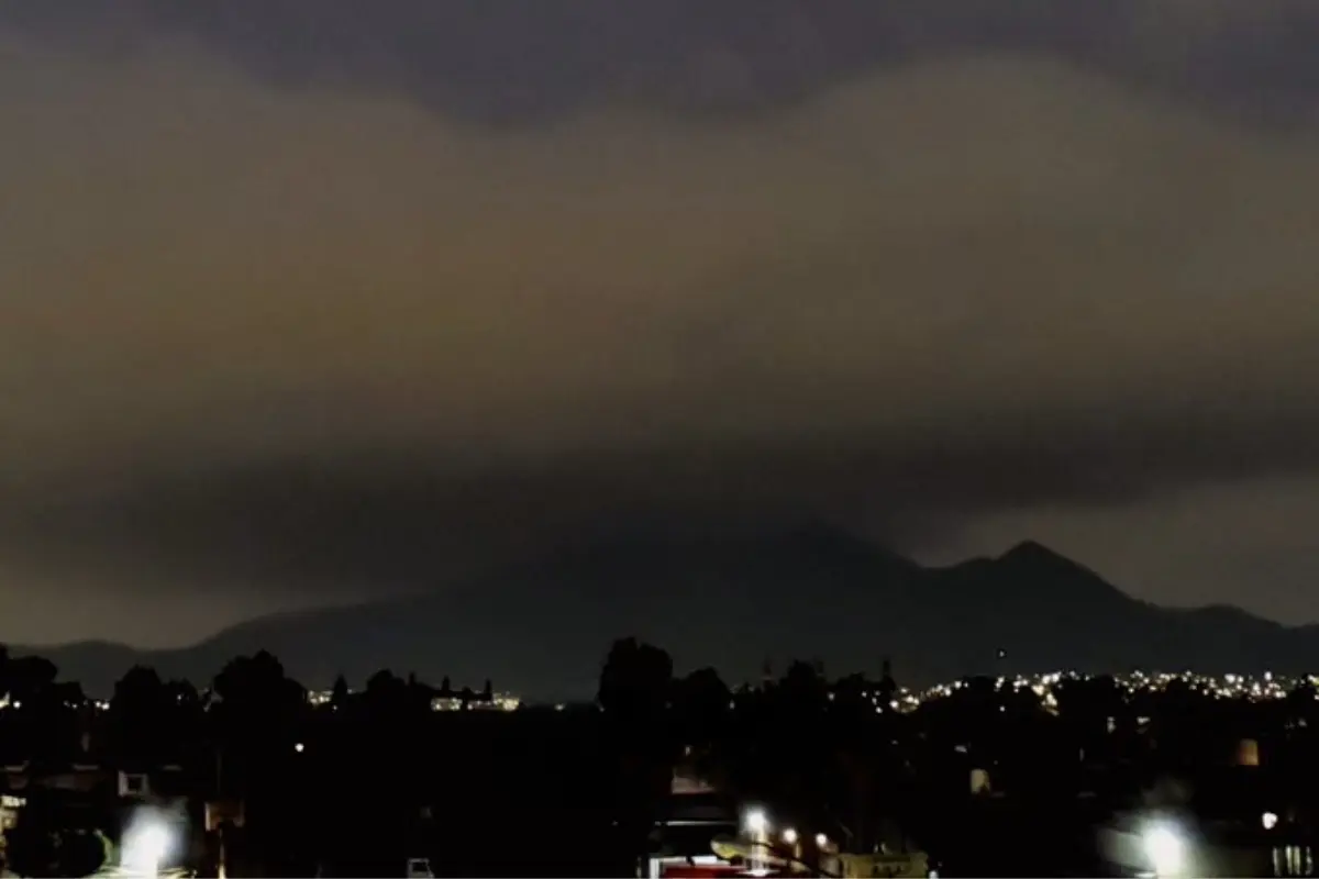 Noche nublada en el Edomex.  Foto: X (@EdoMexInformate)