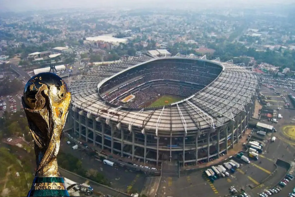 Estadio Azteca y copa de oro. Foto: Google Maps, FIFA l Canva