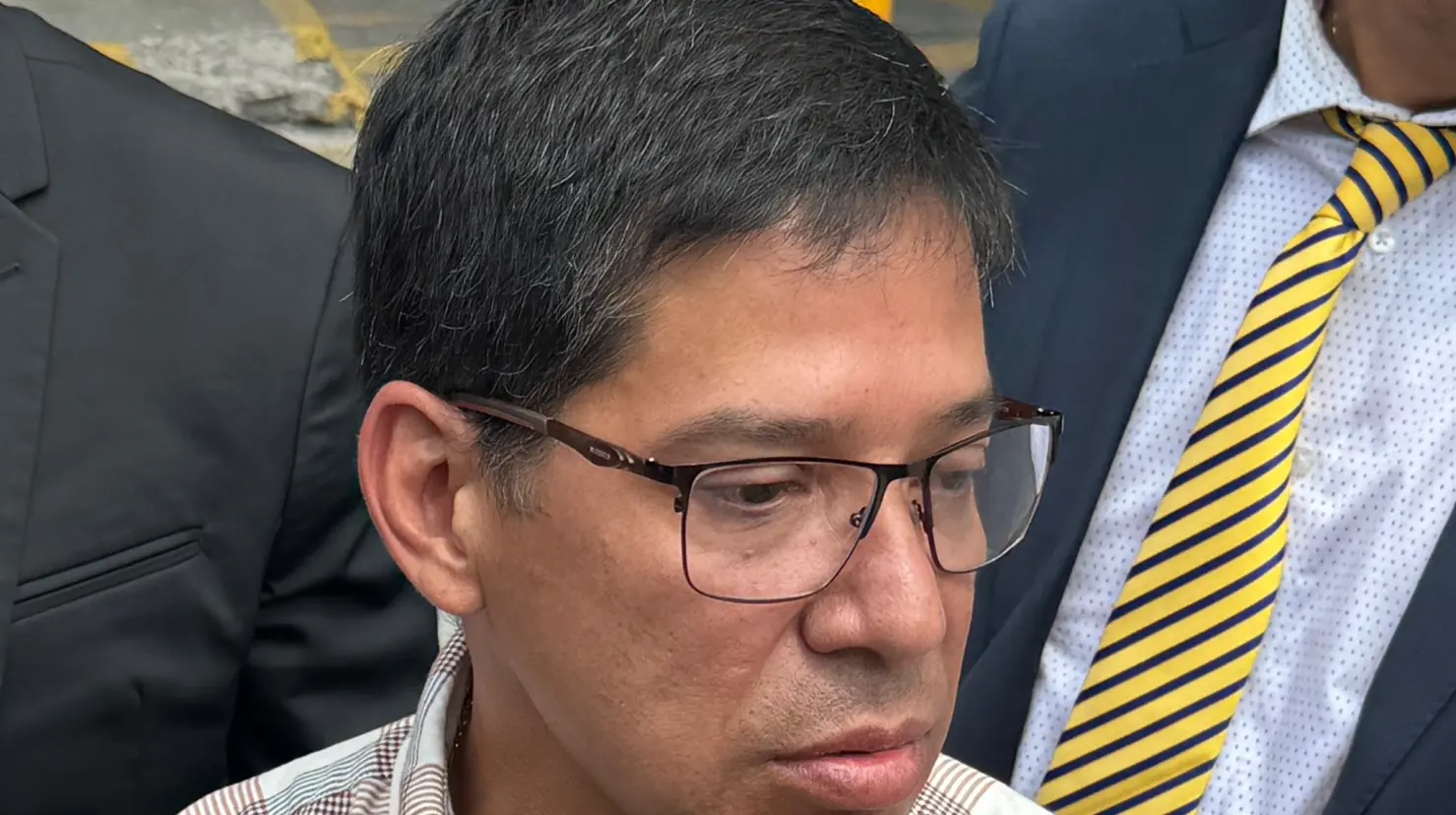 El Costeño no llega a acuerdo con su exprometida tras millonario robo. Foto: Otto Rojas