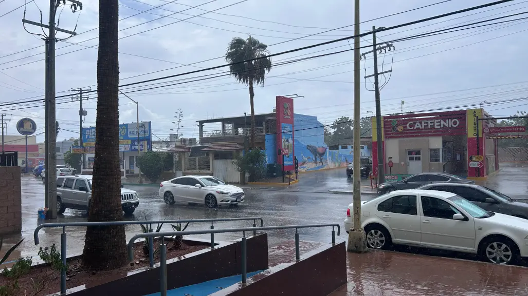 Lluvia de La Paz refresca tras clima de hasta 40 grados; el agua cayó en estas colonias