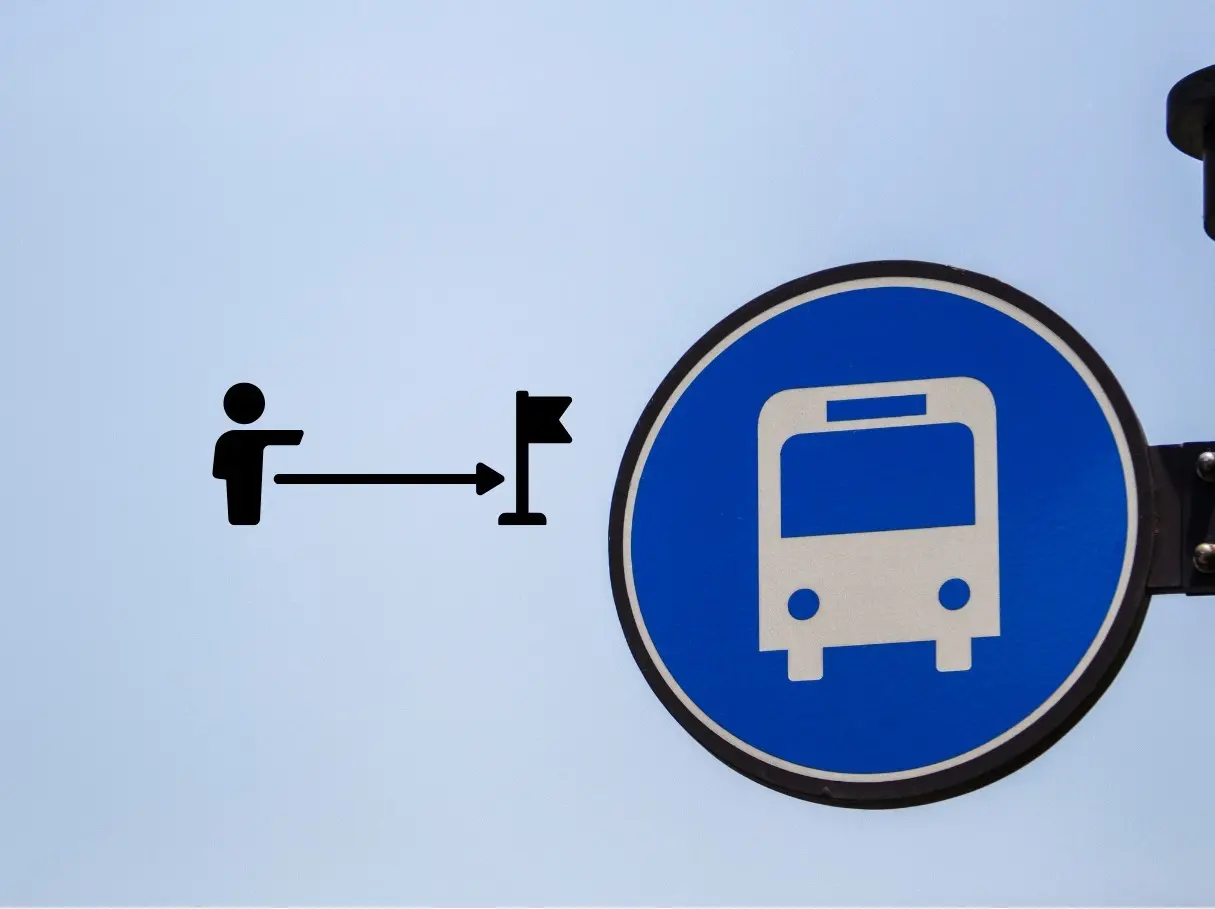 La Central de Autobuses de Monterrey conecta con múltiples estados de la República, pero solo Tijuana, en Baja California, figura como el destino turístico más lejano. Foto: Canva.