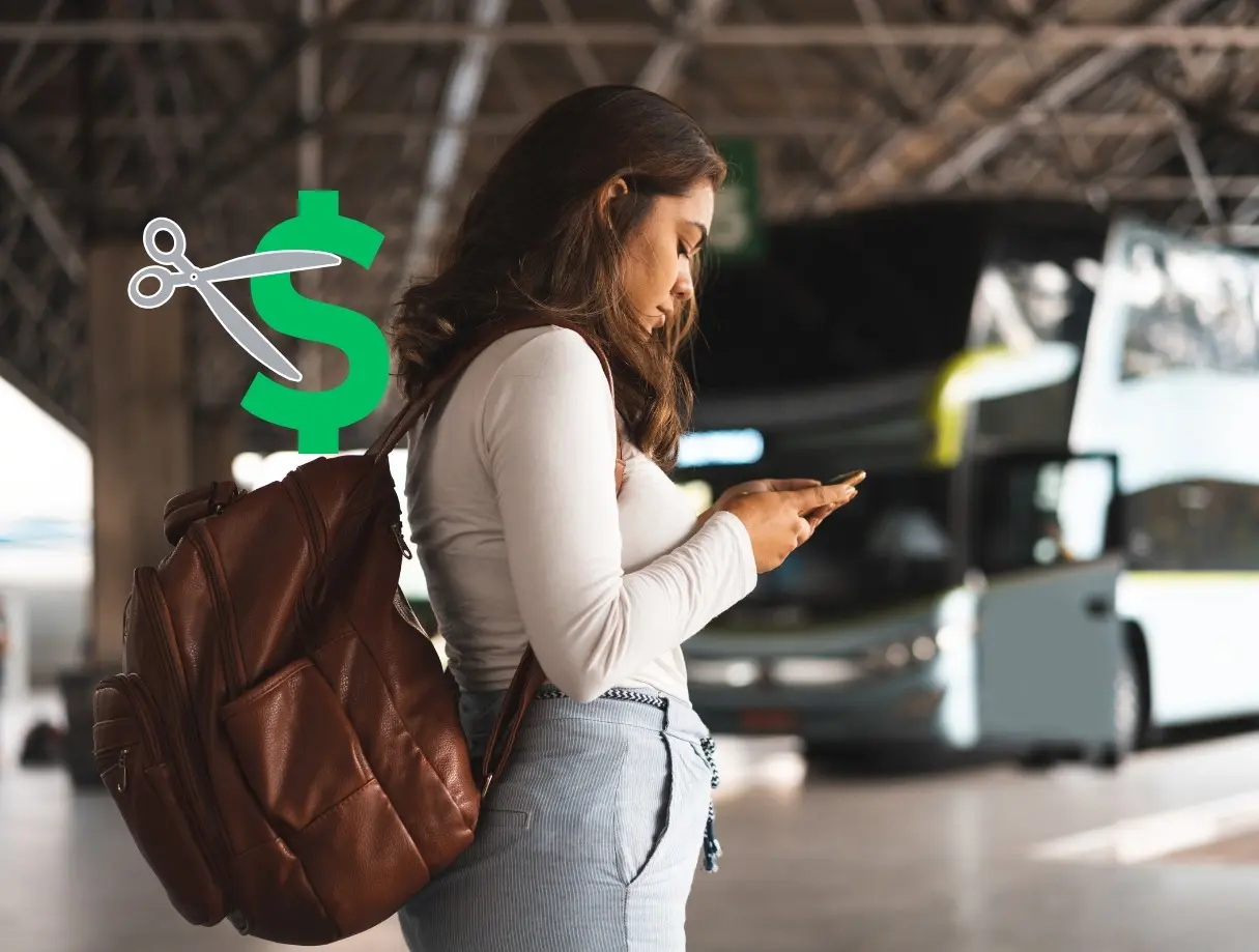 Viajar en autobús desde la Central de Autobuses de Monterrey a Saltillo, Coahuila, es una alternativa accesible para quienes buscan explorar destinos turísticos. Foto: Canva.