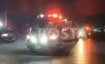 VIDEO | Auto choca contra motociclista y lo deja herido en Monterrey