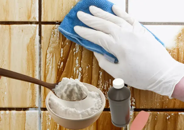 Esta mezcla casera es más efectiva que el vinagre para limpiar cocina y baño