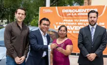 Gobierno de Juárez premia con auto a contribuyente cumplida del impuesto predial 2025