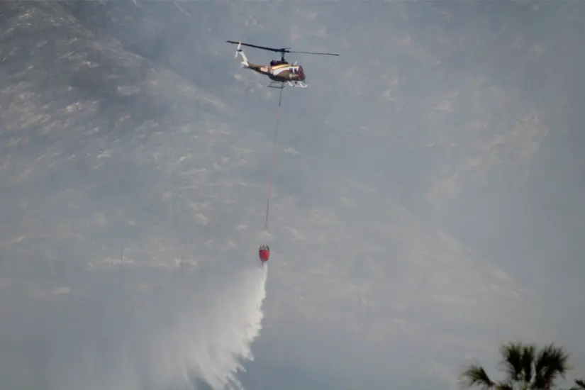 Helicóptero utilizado por Protección Civil Tamaulipas para sofocar incendios en zonas serranas. Foto: Ramón Sánchez
