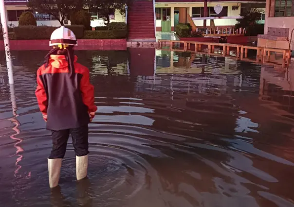FOTOS | Lluvias intensas en Edomex desbordan río en Ocoyoacac; reportan casas y calles afectadas