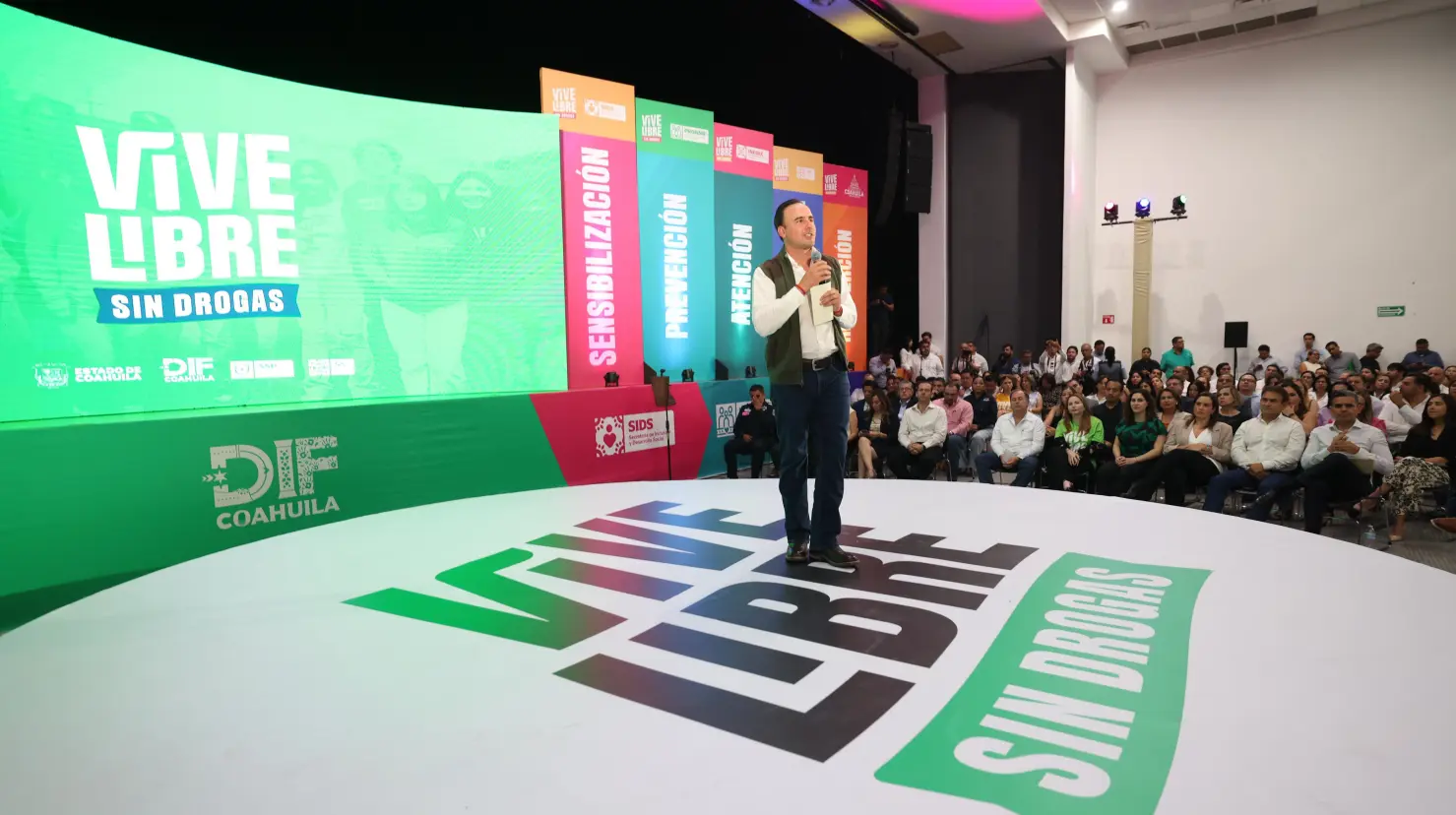 El gobernador Manolo Jiménez presentó la estrategia Vive Libre, Vive sin Drogas. (Fotografía: Manolo Jiménez