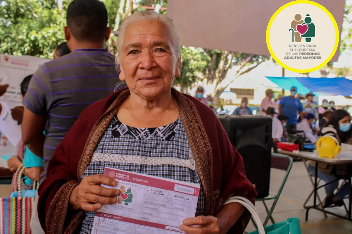 Si el adulto mayor no puede acudir a registrarte a los módulos de Bienestar, puede solicitar una visita domiciliaria de los servidores de la nación. Foto: Gobierno de México