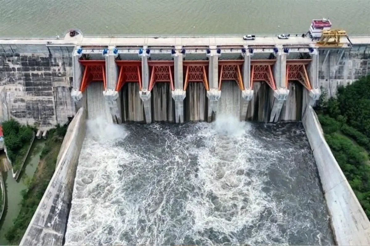 En medio de una sequía que ha dejado los embalses fronterizos casi vacíos, Tamaulipas reconsidera el trasvase de agua desde la presa El Cuchillo, en Nuevo León, hacia la Marte R. Gómez como medida de alivio. Foto: CONAGUA