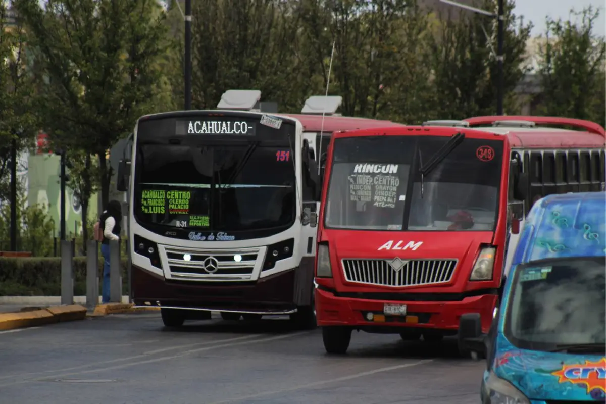Transporte público del Edomex.  Foto:  Alberto Dzib