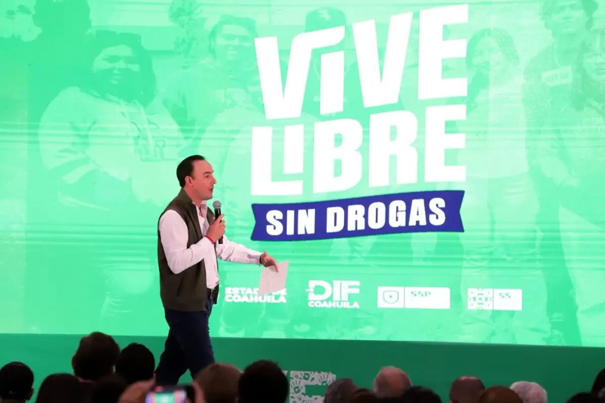 Presentación de la iniciativa de Vive libre, vive sin drogas / Foto: FB Pedro Ortiz