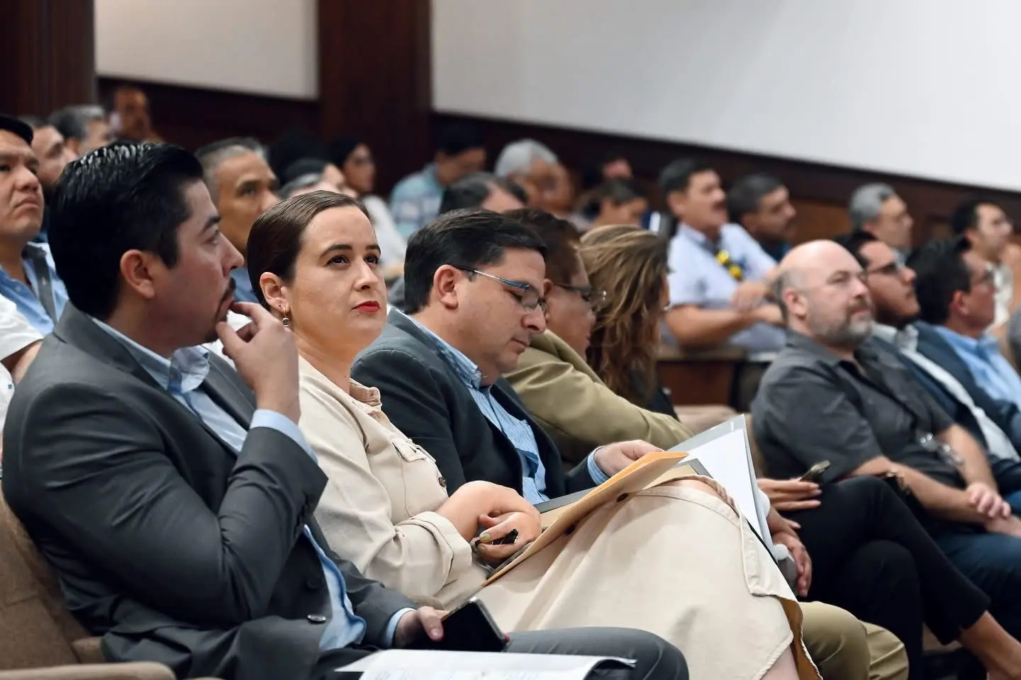 La diputada Beatriz Fraustro brindó detalles sobre las leyes de ingresos municipales. (Fotografía: Cortesía Congreso)