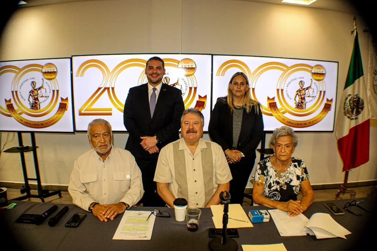 En un evento protocolario realizado en la sede del Colegio de Abogados de Nuevo León A.C. (CANL). Foto: CANL
