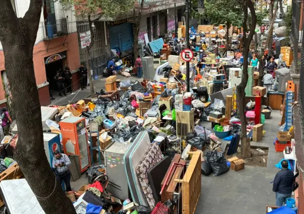 Desalojan en el Centro Histórico de CDMX a 200 personas de predio presuntamente invadido