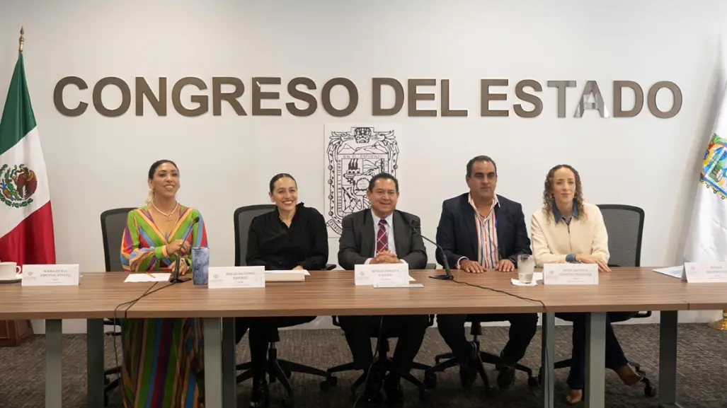 Diputados de Puebla recibirán 400 mil pesos al cumplir su primer año