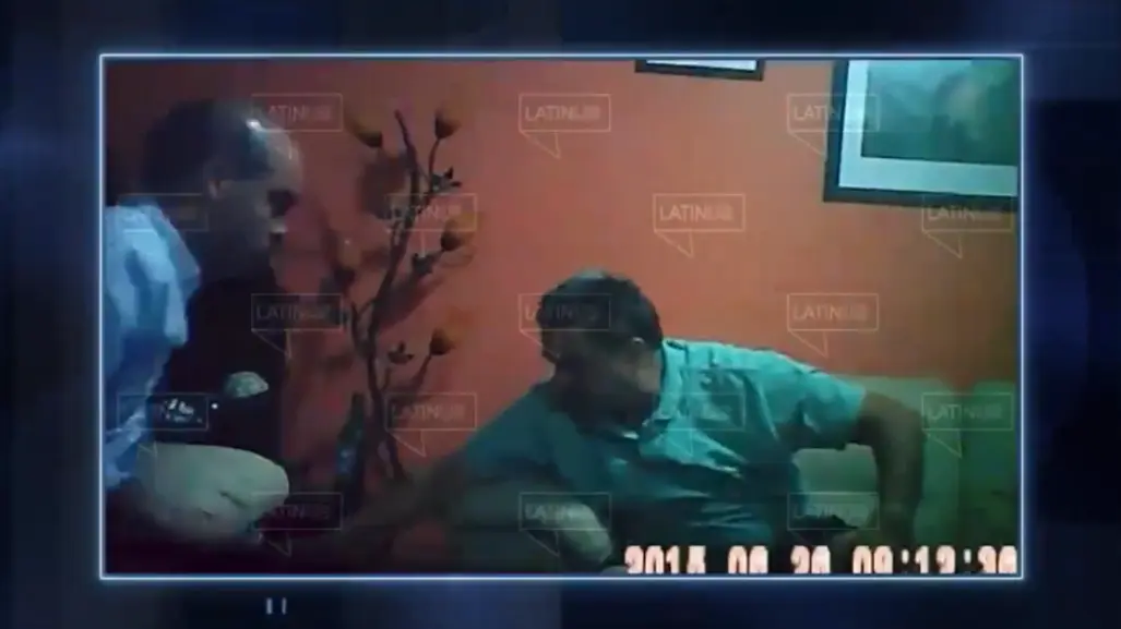 Revelan video de David León entregando 300 mil pesos a candidato de Morena en 2015
