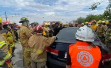 Protección Civil y bomberos de Cadereyta se capacitan en rescate de vehículos híbridos y eléctricos