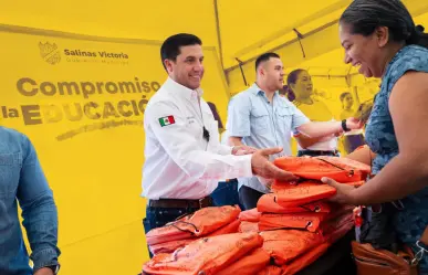 Raúl Cantú arranca entrega de más de 15 mil kits escolares gratuitos en Salinas Victoria