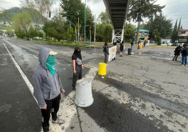 Estudiantes de Geografía de la UAEMéx mantienen paro y exigen destitución de su directora
