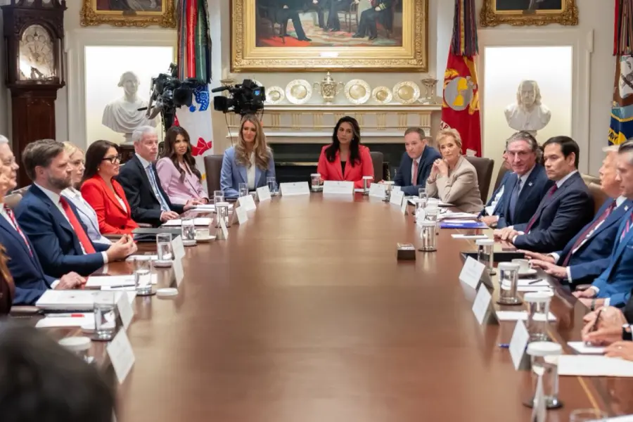 EU presume coalición global contra narcotráfico ante a despliegue militar en el Caribe por Venezuela