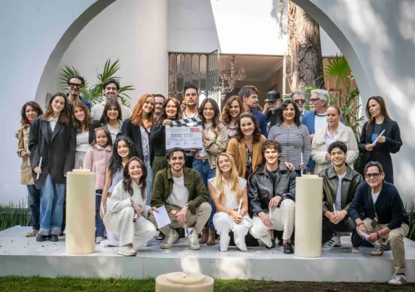 Adriana Louvier y Danna Garc&iacute;a arrancan las grabaciones de la telenovela Hermanas, un amor compartido