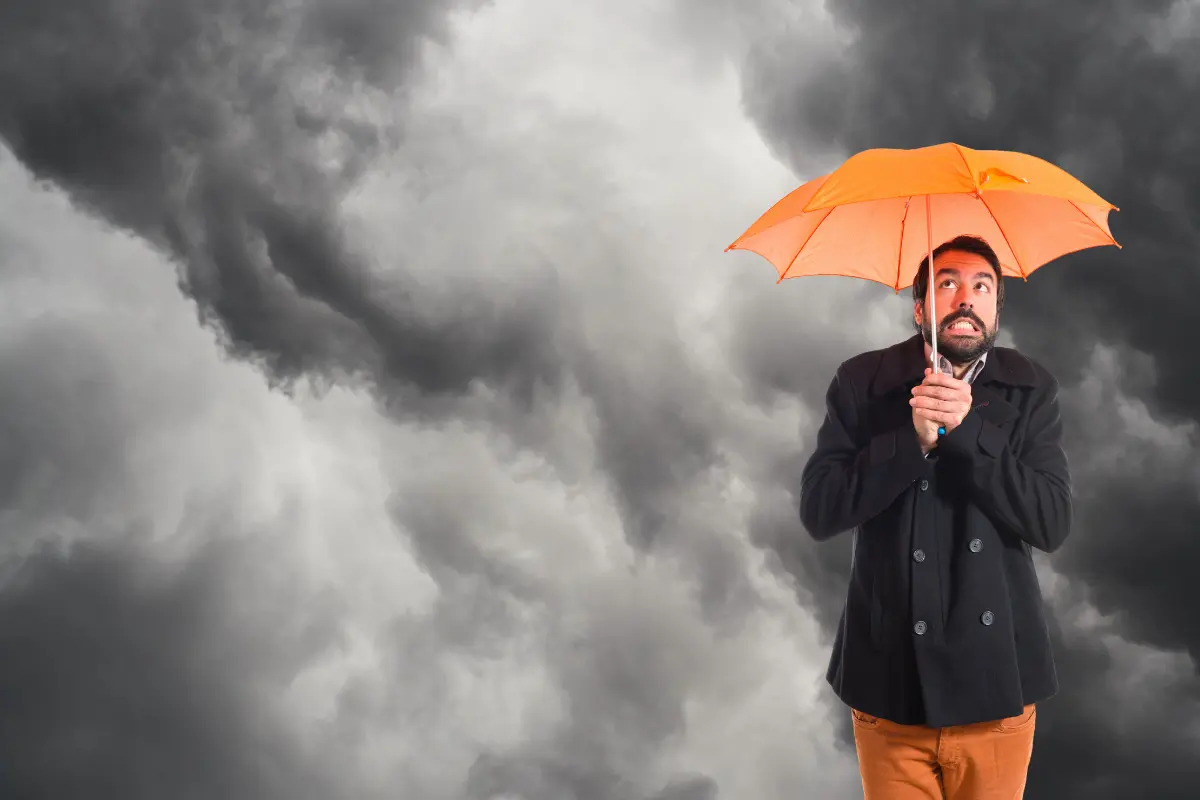 Cielos nublados con probable lluvia. Foto: Freepik | Canva