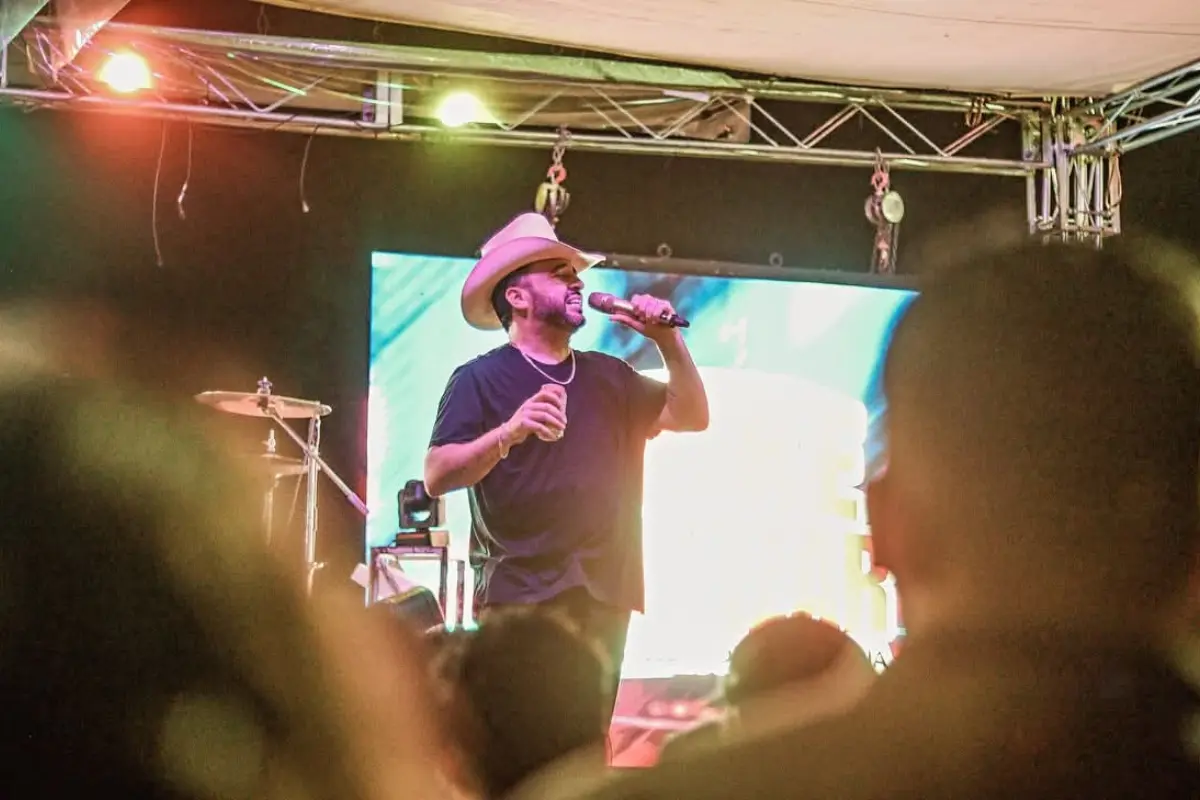 En esta ocasión te hablaremos de la próxima presentación del comediante Mike Salazar en Ciudad Victoria y el costo de sus boletos que se encuentran ya a la venta. Foto: Facebook Mike Salazar