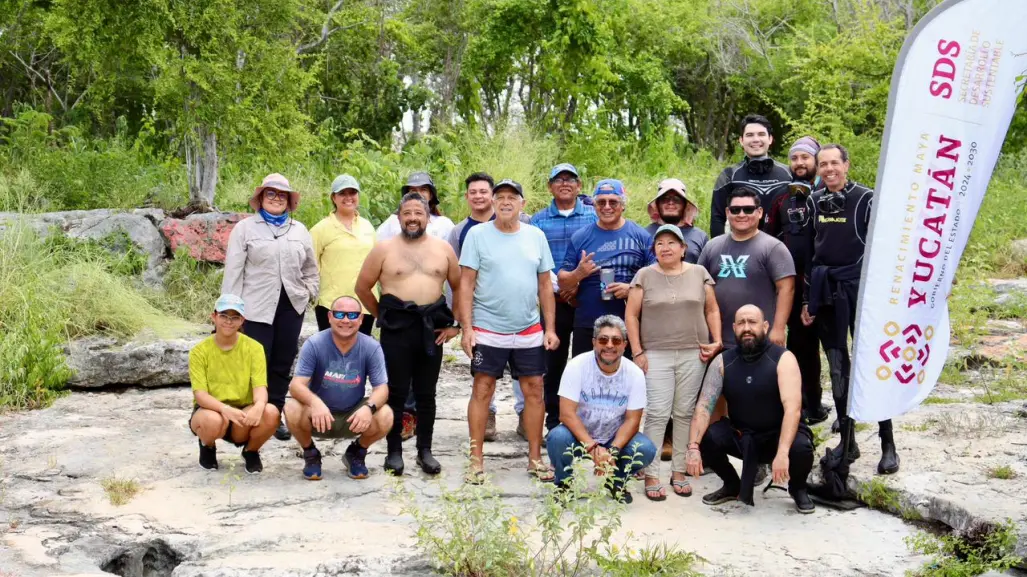 Preservan el patrimonio natural de Yucatan con el retiro de basura del cenote Chen Ha