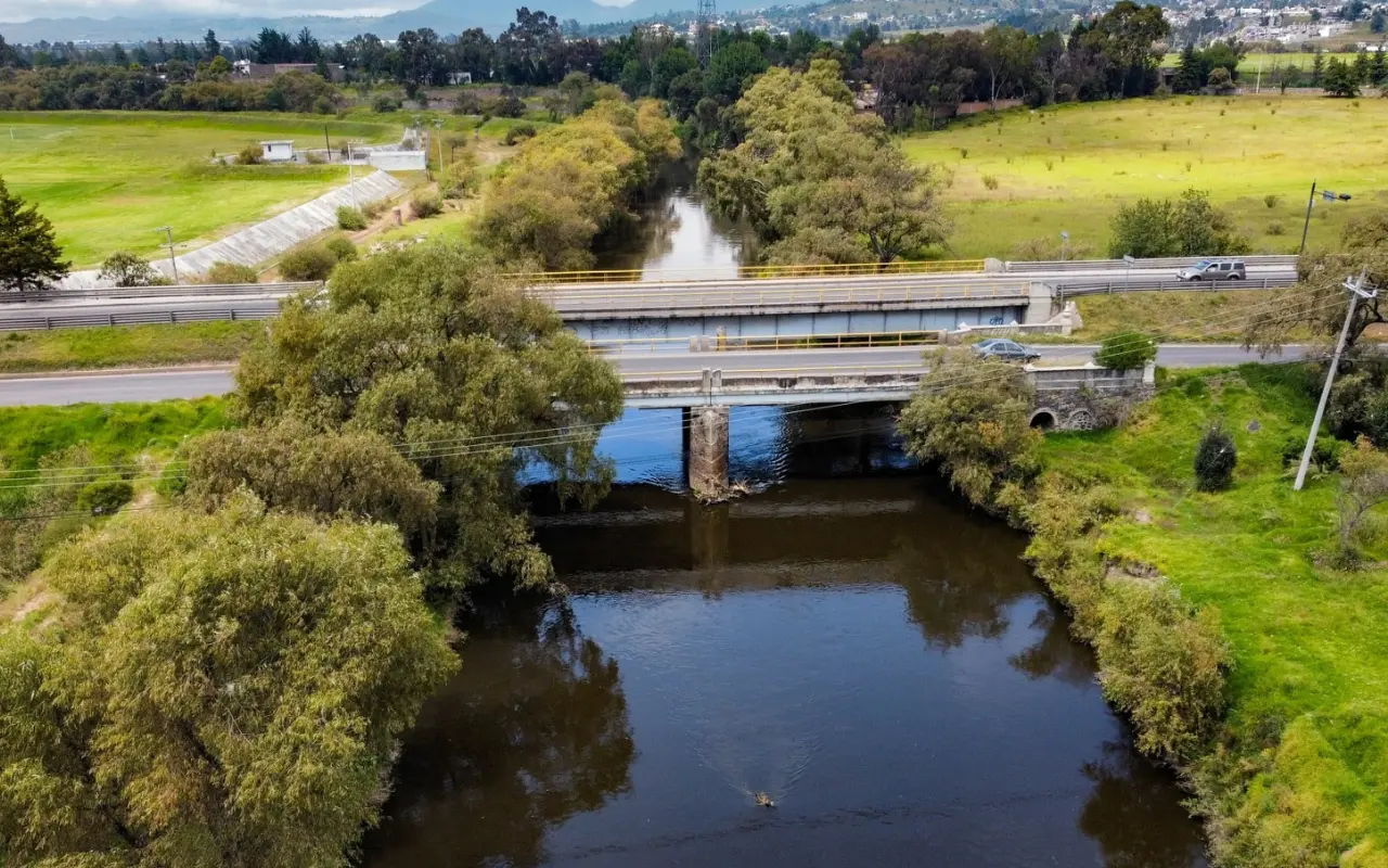 Río Lerma 28 de septiembre de 2022. Foto: FB/Conoce Atlacomulco (Canva)