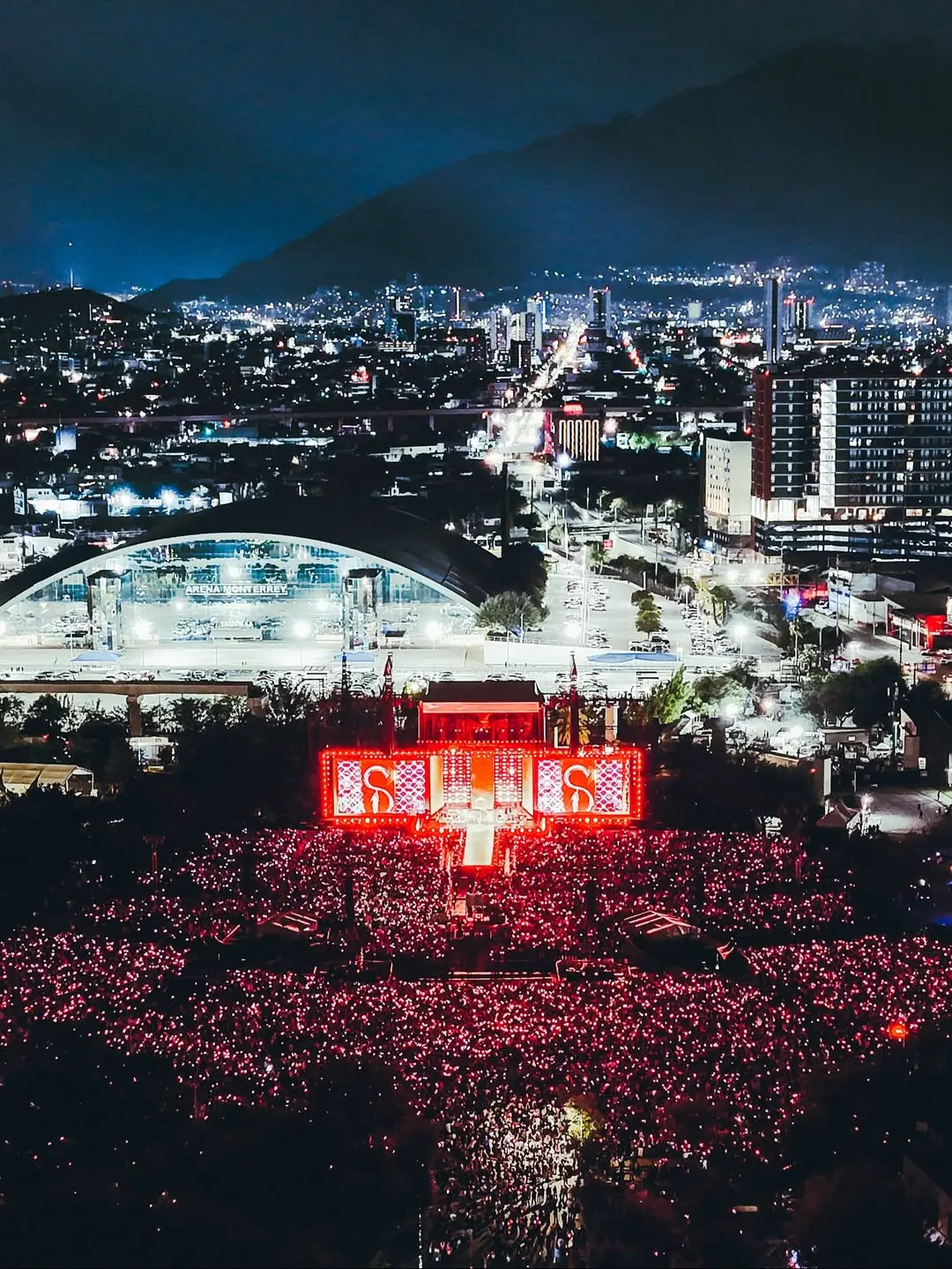 Escenario del concierto de Shakira. Foto: IG @shakira
