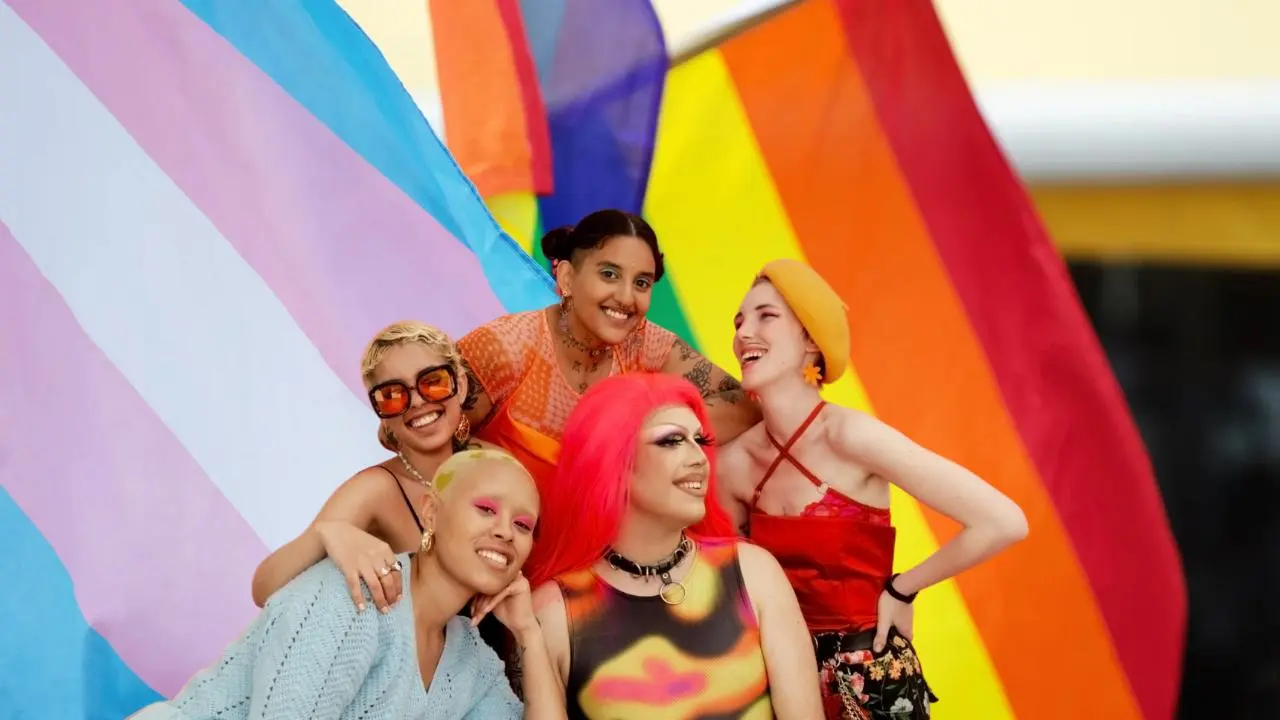 Toluca tendrá su primera marcha de mujeres LGBTTTIQ+: cuándo, dónde y cuál es la ruta confirmada. Foto: Fuera Del Closet / Canva