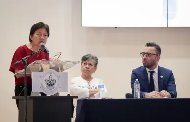 Beatriz Gutiérrez Müller se baja de la competencia por la BUAP