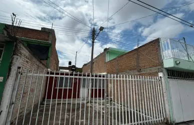¿Postes de CFE en viviendas de Durango? Son varias y están dentro de la ciudad