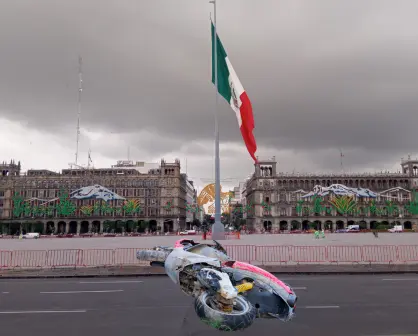 VIDEO | Motociclista noquea a taxista tras choque en el Centro Histórico de CDMX; no fue detenido