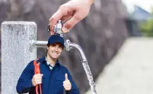 Agua y Drenaje de Monterrey restablece suministro en Guadalupe tras reparación