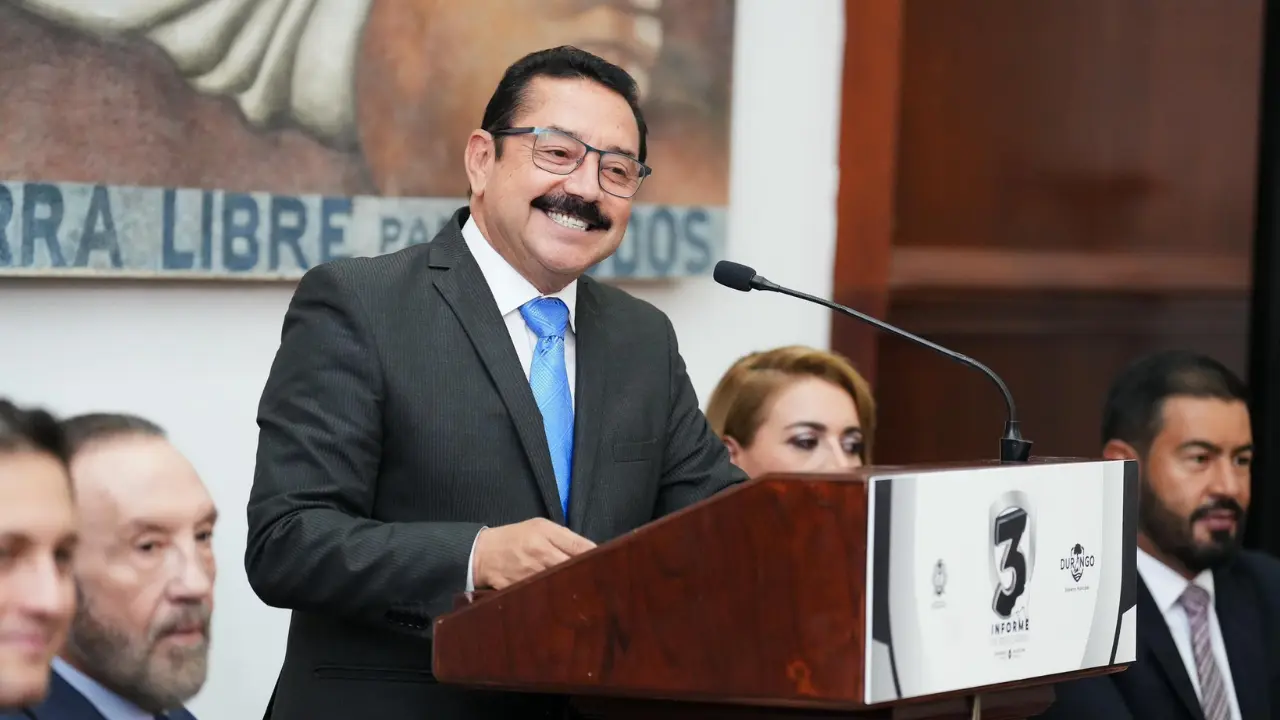 Bonifacio Herrera Rivera, presidente municipal de Durango, reconoce los riesgos que hay alrededor de la Presa del Hielo. Foto: RRSS
