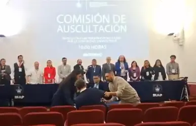 VIDEO | Aspirante a la rectoría de la BUAP se desmaya tras ser rechazado como candidato
