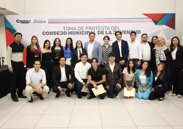 Javier Díaz toma protesta al Consejo Municipal de la Juventud en Saltillo