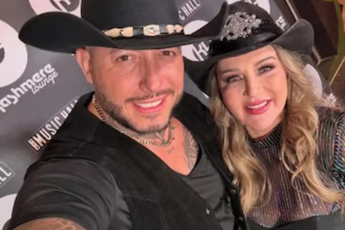 Alicia Villarreal: Sus parejas antes de Cruz Martínez y Cibad Hernández (Foto: IG @lavillarrealmx / Canva)