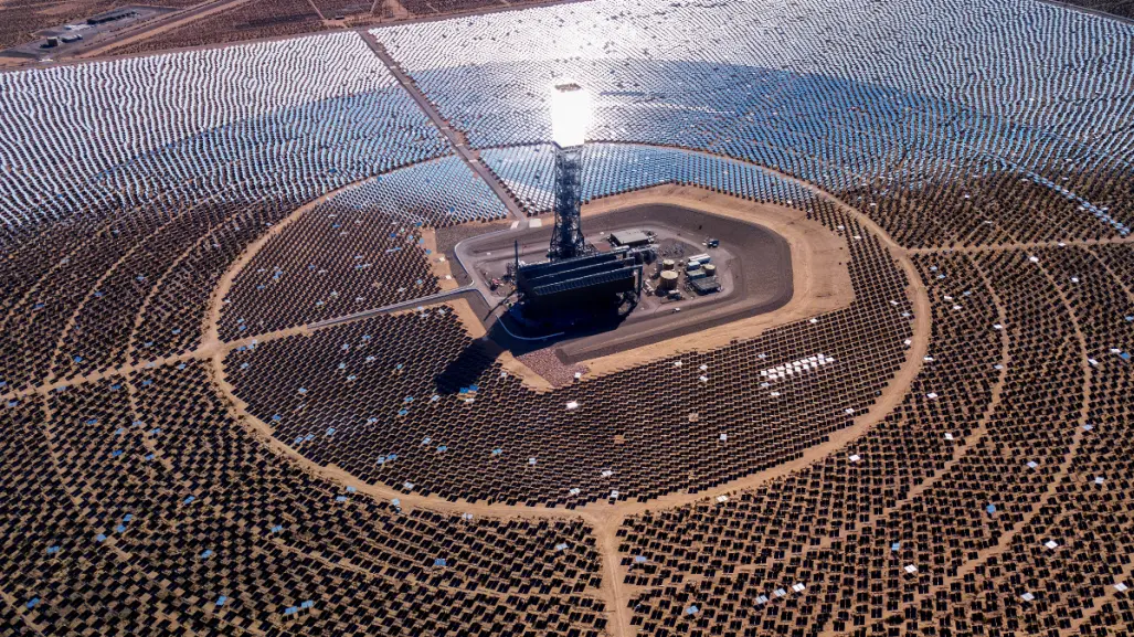 Así funciona la energía termosolar, la tecnología que llegará a Baja California Sur