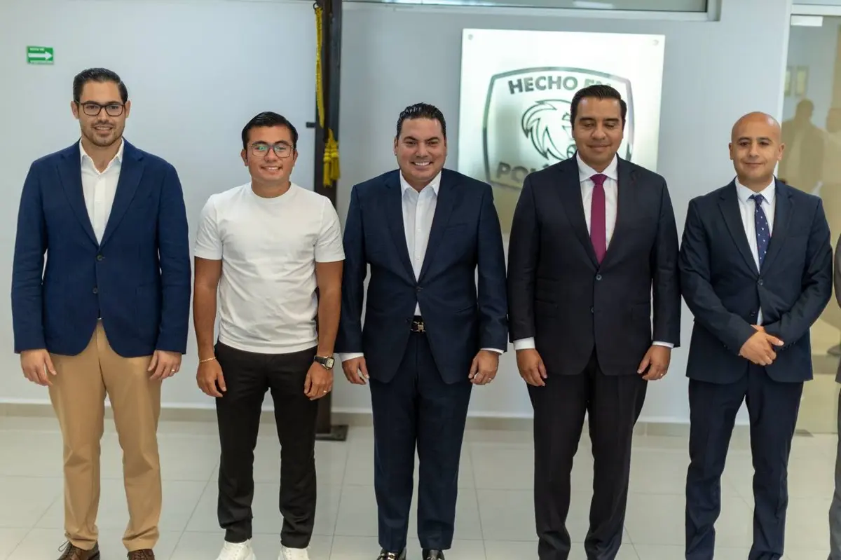 El alcalde de Juárez, Félix Arratia, participó en el foro “Desafíos y Oportunidades de la Gestión Municipal Metropolitana”, realizado en la Facultad de Ciencias Políticas y Relaciones Internacionales de la UANL. Foto: Gobierno de Juárez
