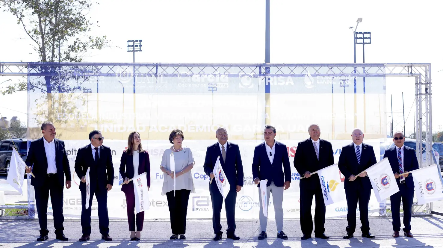 La sinergia entre universidad, empresas y gobierno fortalece la formación de jóvenes y abre nuevas oportunidades para García. Foto: UANL.