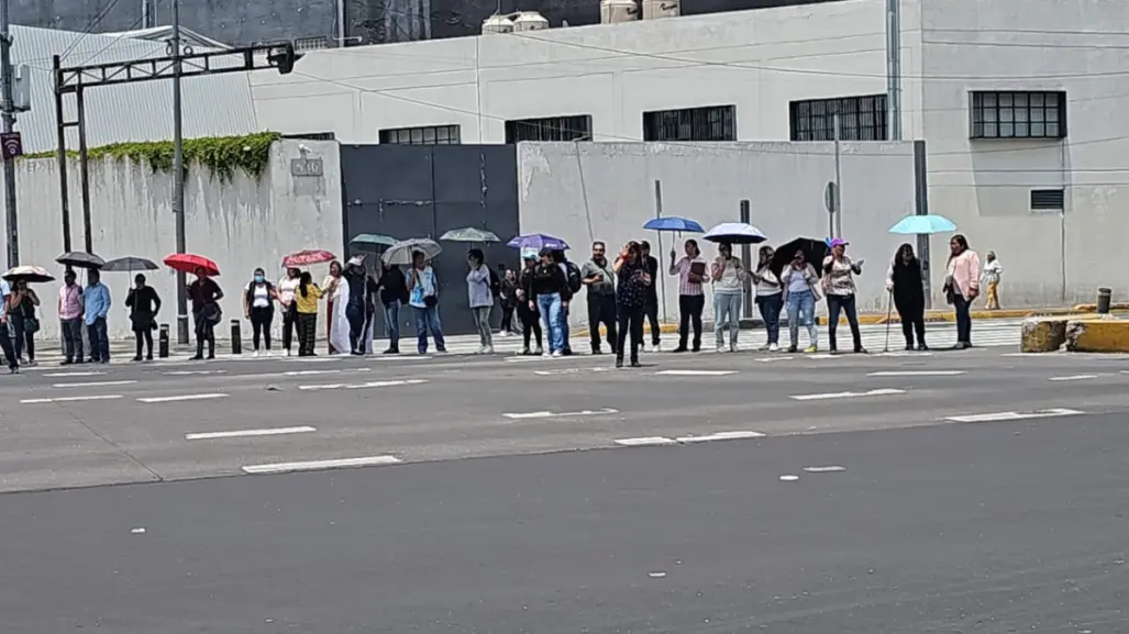 Trabajadores de Salud bloquean Insurgentes: exigen certeza laboral en CDMX