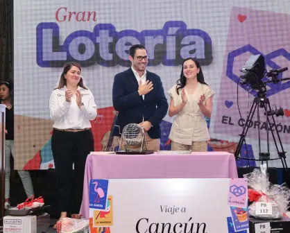 David de la Peña realiza Gran Lotería DIF 2025 en Santiago