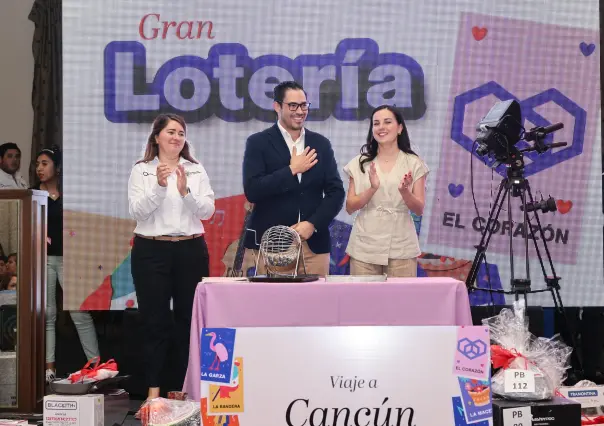 David de la Peña realiza Gran Lotería DIF 2025 en Santiago