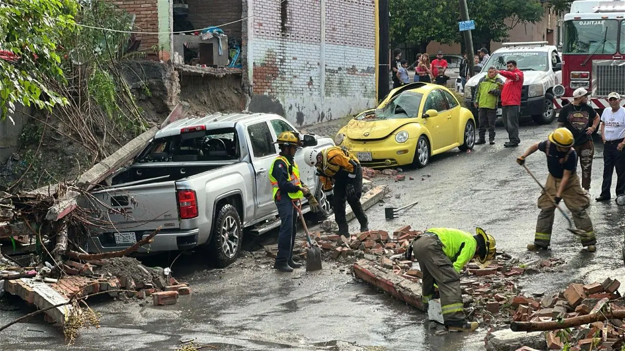 La fuerte lluvia registrada la tarde de este jueves 28 de agosto provocó múltiples afectaciones en distintos puntos de la ciudad. (Fotografías: Leslie Delgado)