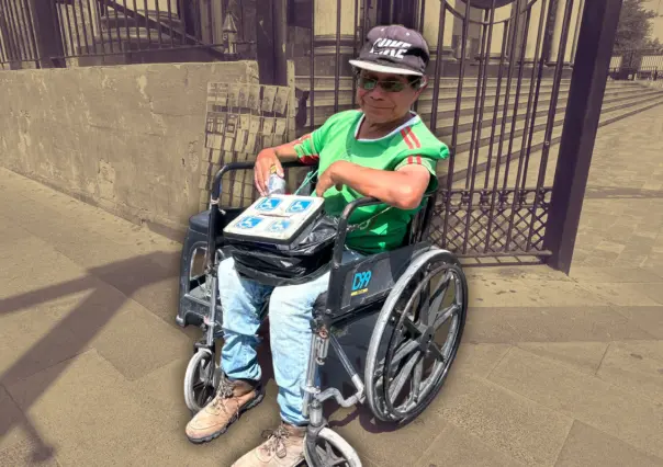 Adulto mayor pide apoyo para conseguir silla de ruedas en Monterrey