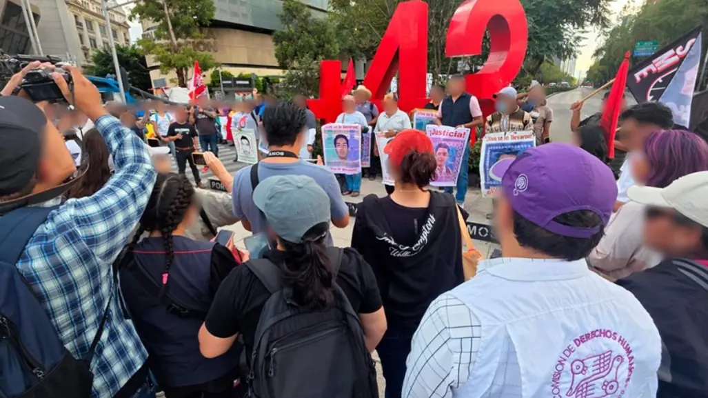 Caso Ayotzinapa: Familiares de los normalistas exigen al Ejército los documentos clave