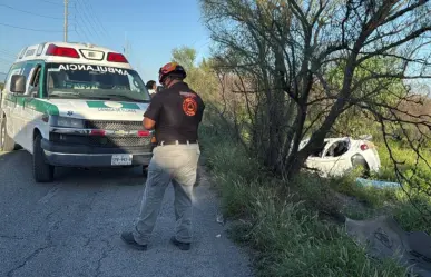 Trágica volcadura en Ciénega de Flores deja 5 muertos y 2 lesionados